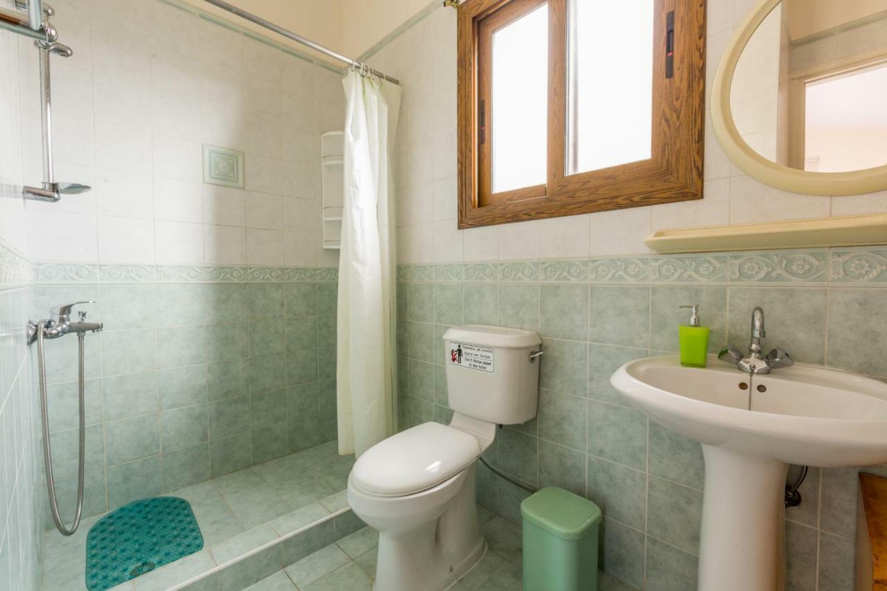 Villa Rina Paphos Exteriör bild